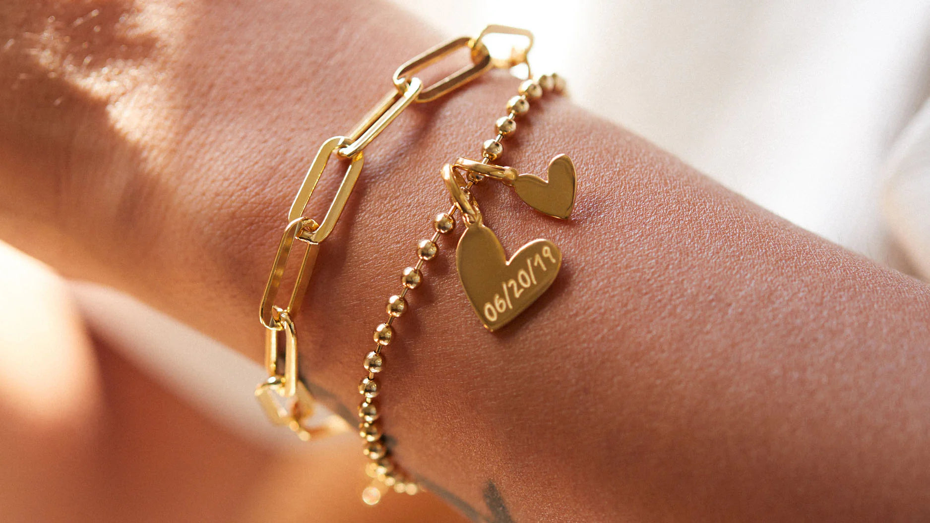 Personalize­d Heart Bracelets