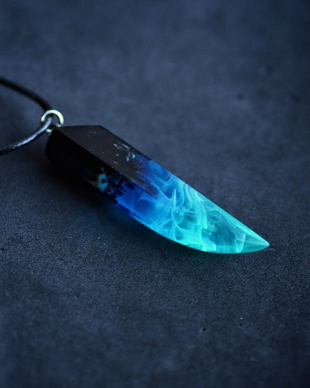 Wood resin pendant Aurora borealis Glow in the dark